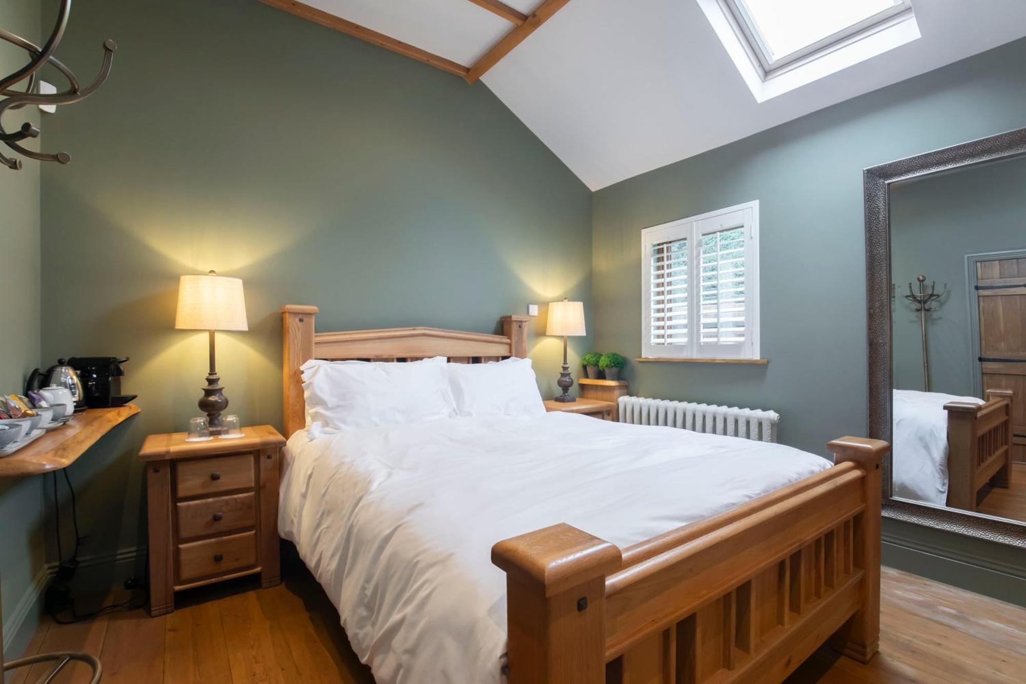 Stable Lodge - Boutique Bed & Breakfast Shurdington Ngoại thất bức ảnh