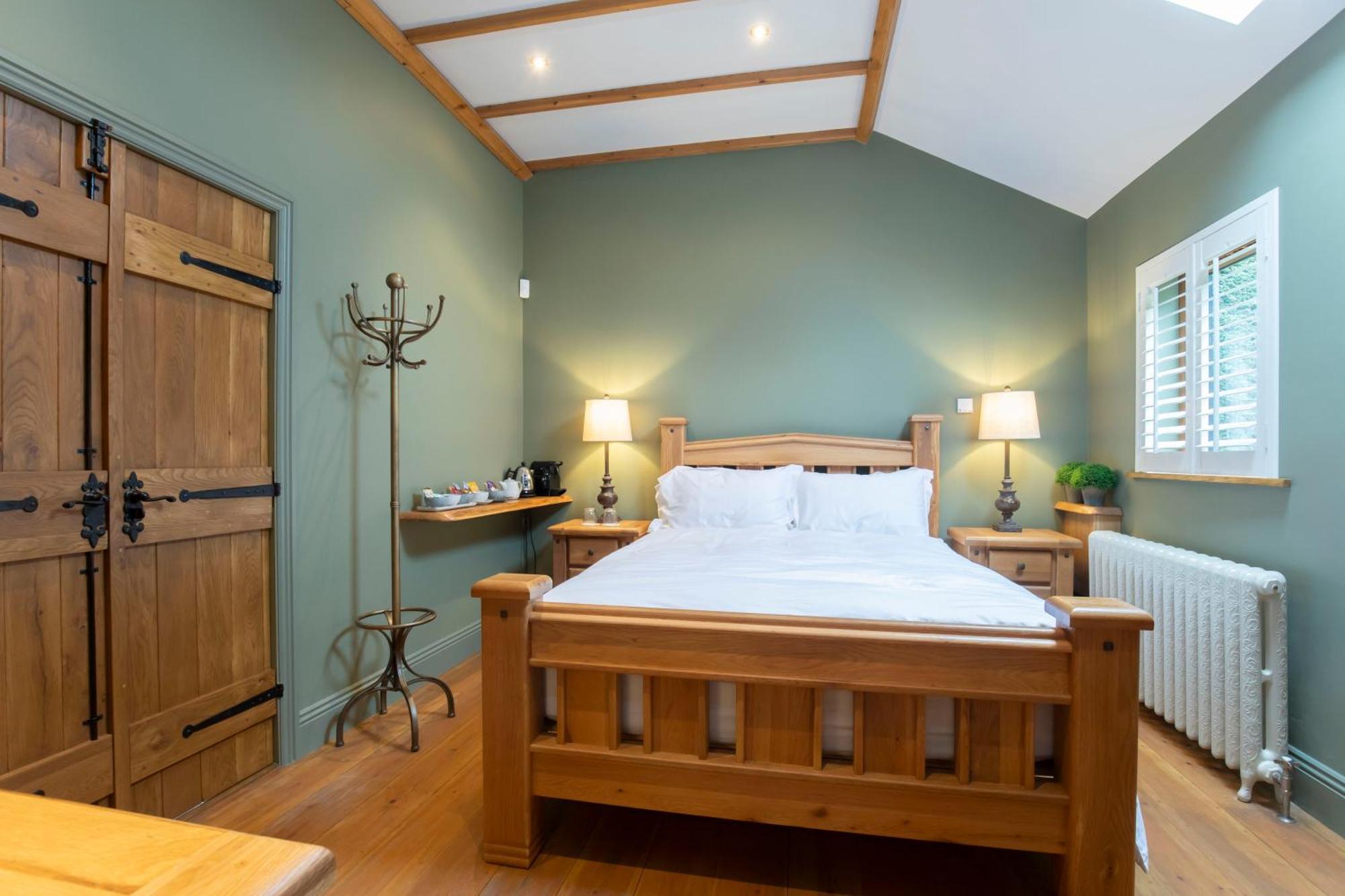 Stable Lodge - Boutique Bed & Breakfast Shurdington Ngoại thất bức ảnh